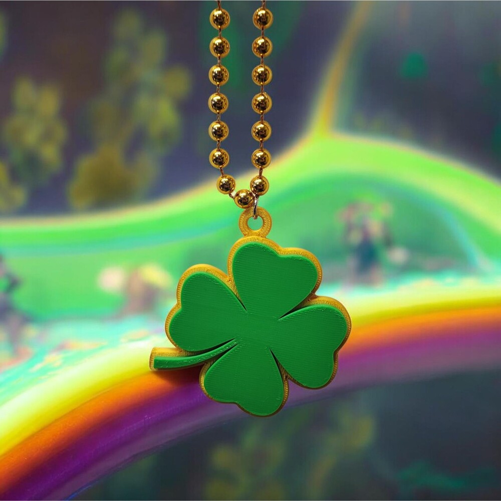 St Patrick’s Day Four Leaf Clover Necklace Shamrock Lucky Charm Green Gold